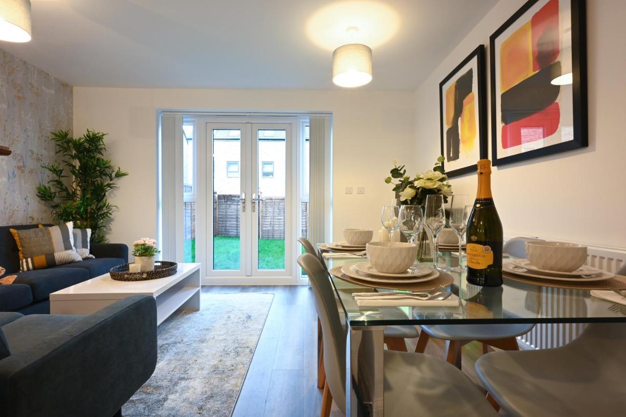 Luxury 4 Bed House With Gated Parking In The Heart Of Birmingham! Apartment Bagian luar foto