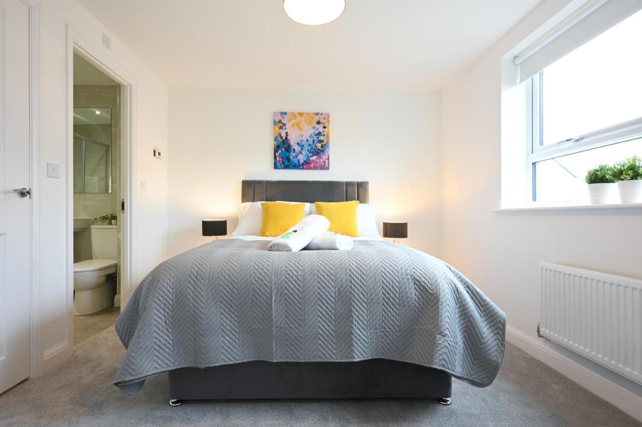 Luxury 4 Bed House With Gated Parking In The Heart Of Birmingham! Apartment Bagian luar foto