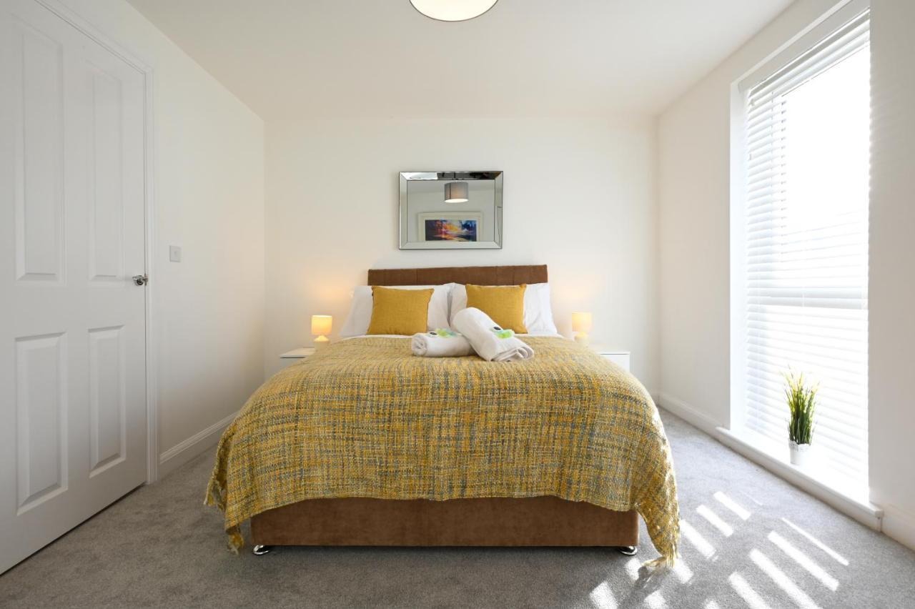 Luxury 4 Bed House With Gated Parking In The Heart Of Birmingham! Apartment Bagian luar foto